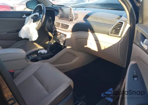 2021 Hyundai Tucson Ultimate z USA, uszkodzony, nr VIN KM8J33AL9MU380830